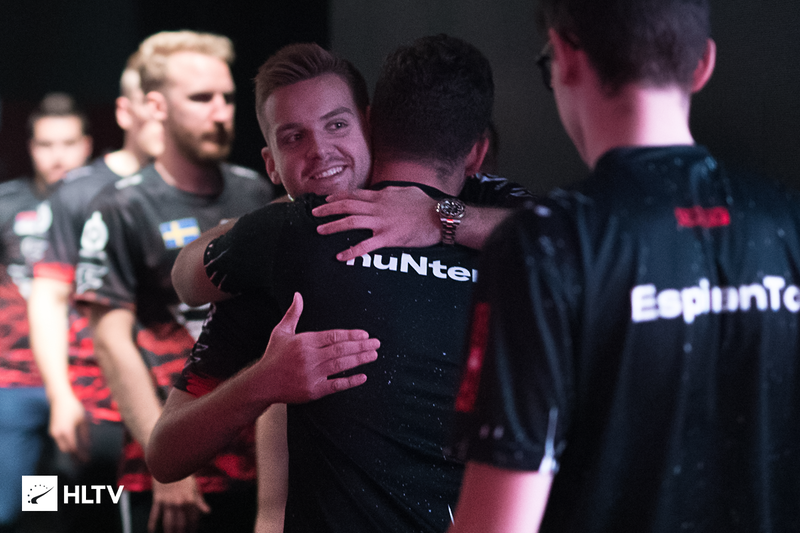 FoFo ：这赛季自己表现还可以吧，想办法为队伍多做一点