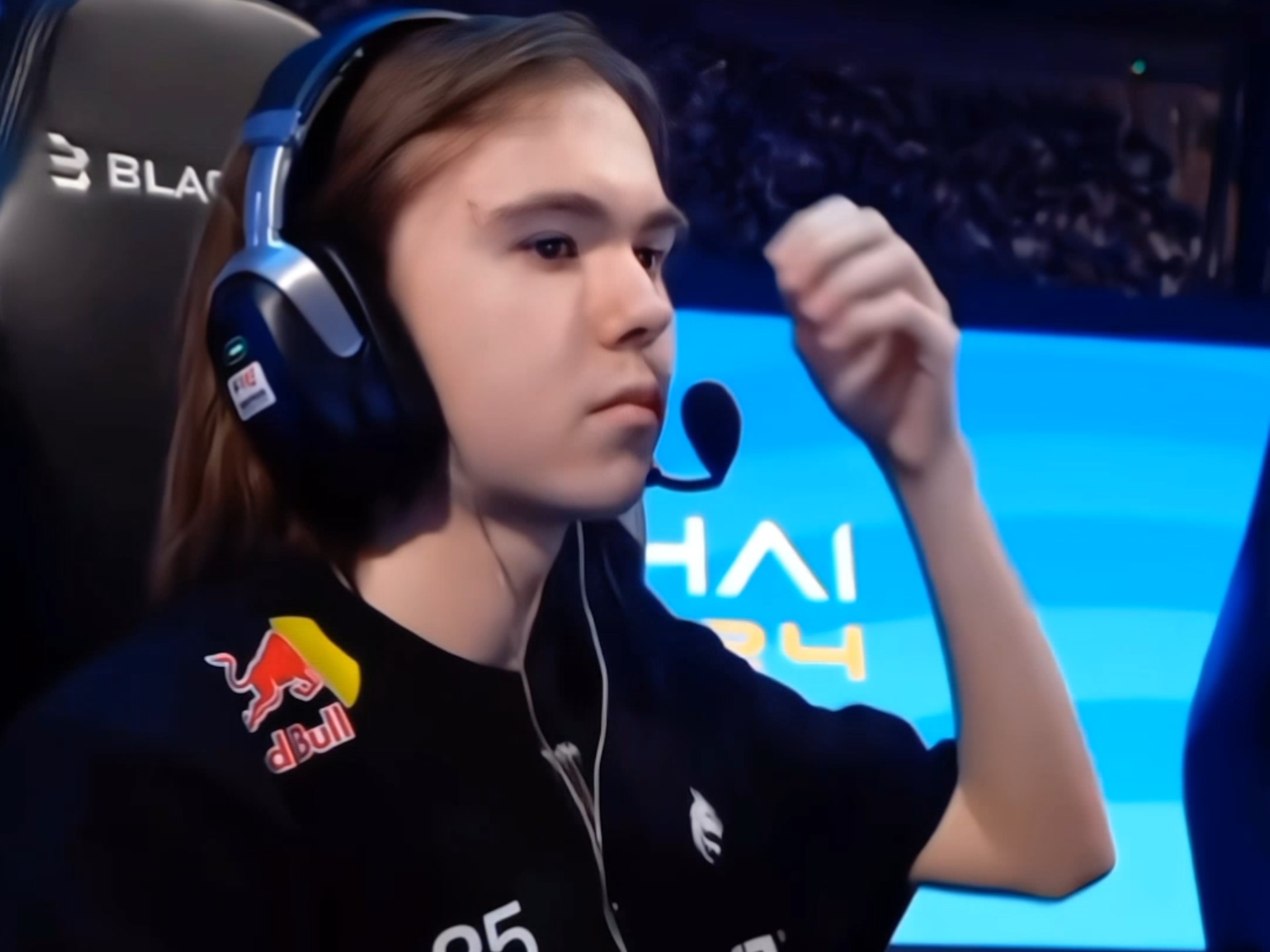 Theshy：夏季赛打算休息不准备复出，准备明年再回归赛场